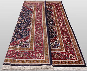 A Saruk carpet, 205 x 152 cm.
