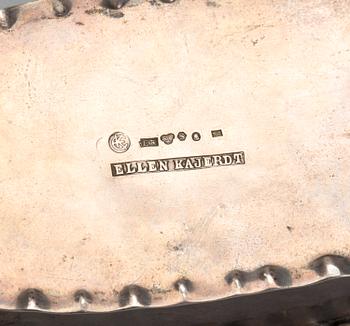 ASK MED LOCK, silver, Ellen Kajerdt, Stockholm 1920, vikt ca 86 gram.