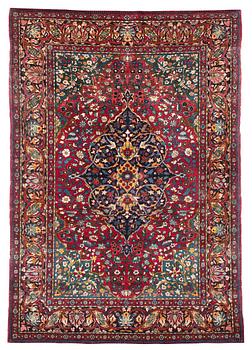 1268. MATTA. Semiantik Isfahan. Ca 204,5 x 145,5 cm.