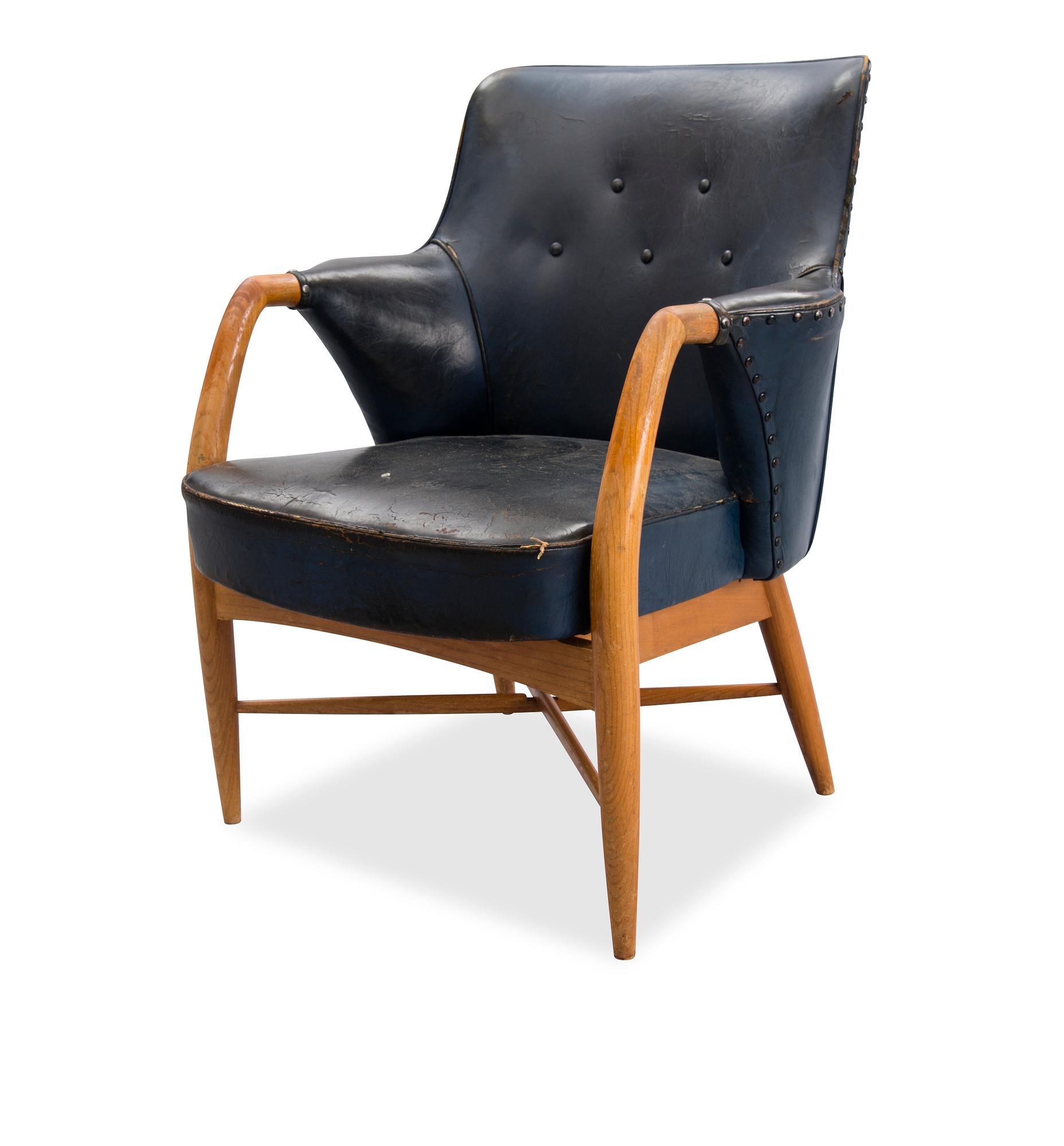 Carin Bryggman, A 1950s armchair for Kirjopuu, Finland.