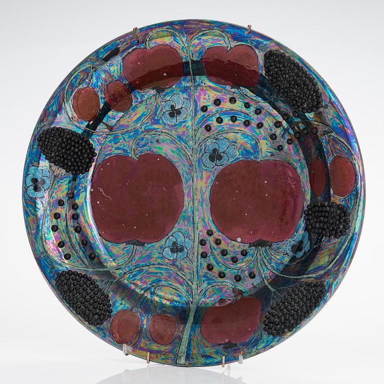 Birger Kaipiainen, a decorative ceramic plate signed Kaipiainen Arabia.