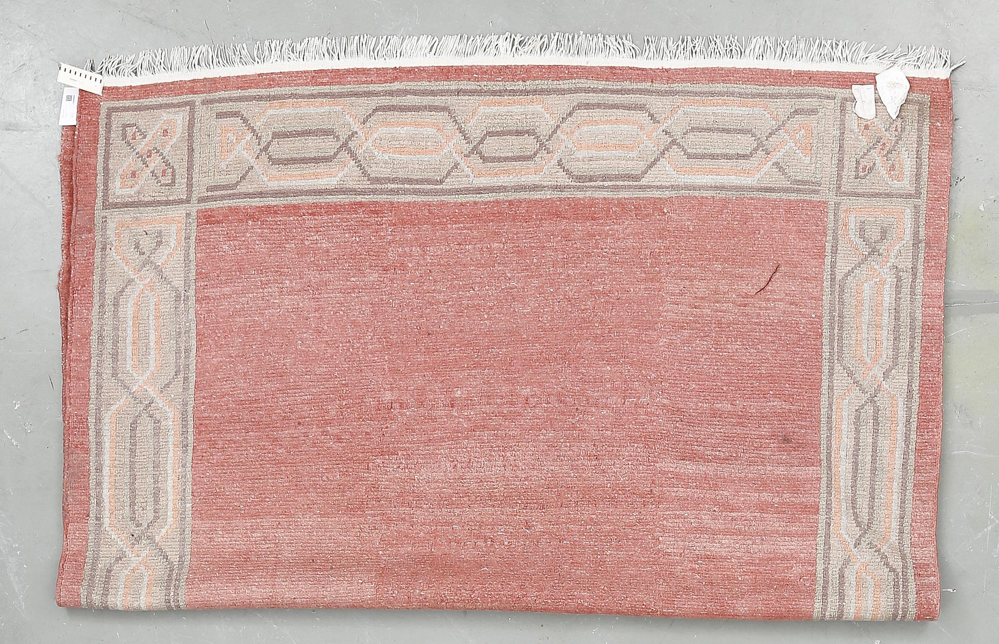 MATTA, Nepal/Tibet. Ca 238x195 cm.