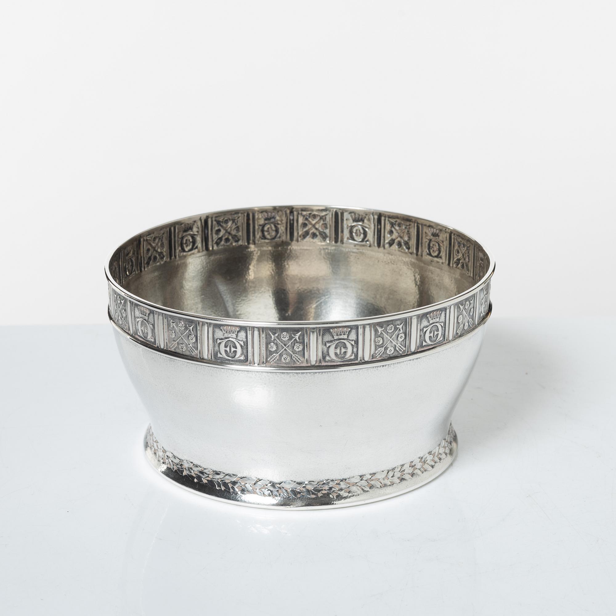 Prins Eugen, skål, silver, firma C.G. Hallberg, Stockholm 1905.