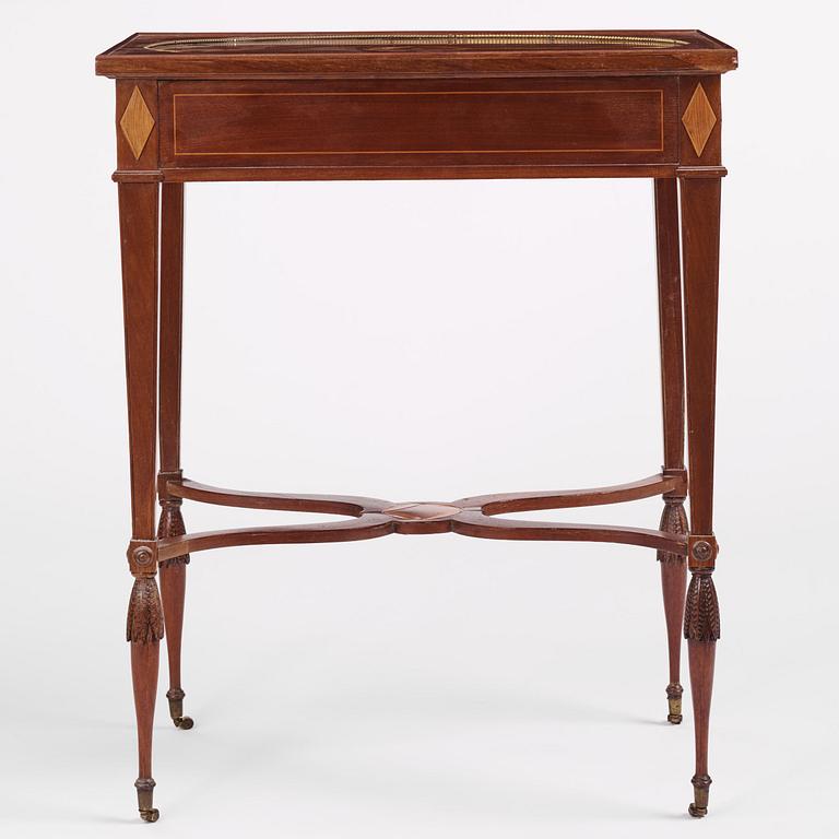 Bord, av Fredrik August Eckstein (mästare i Stockholm 1794-1814), Sengustavianskt.