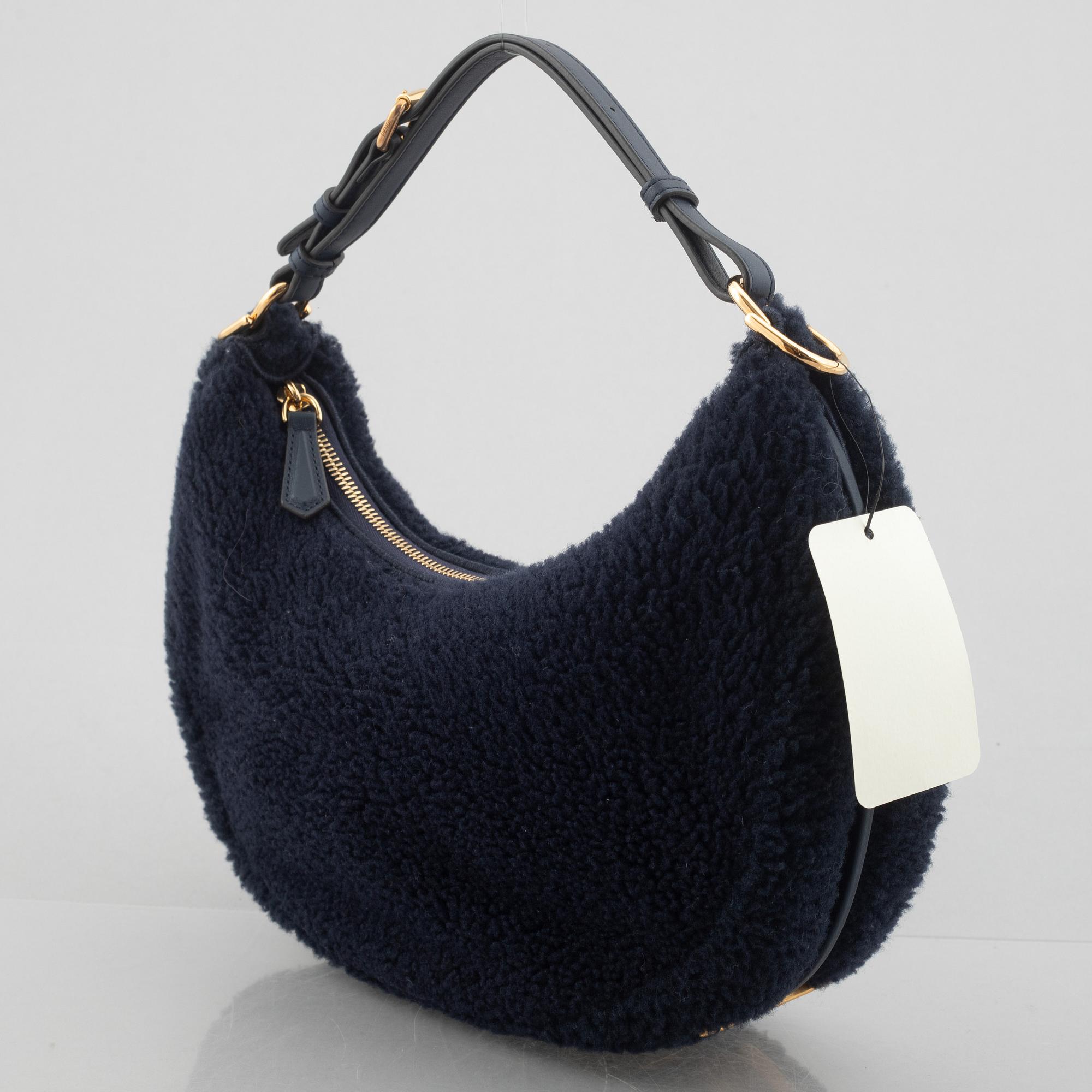 Fendi, väska, "Graphy Small Montone Merinos".