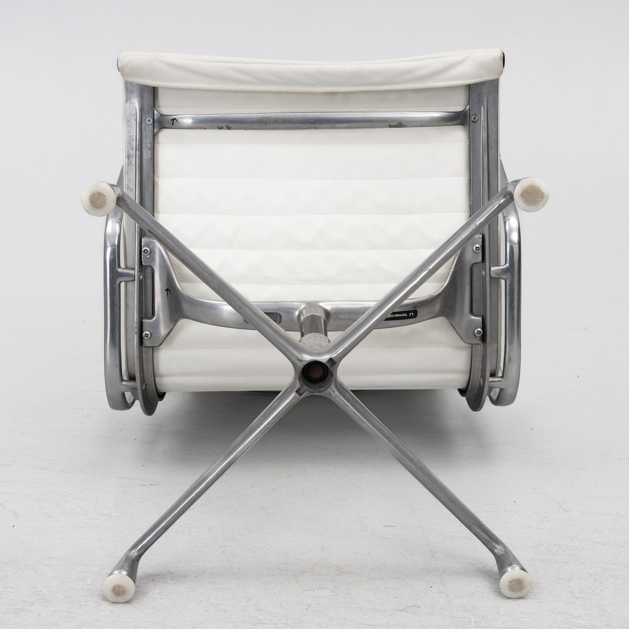 Charles & Ray Eames, Desk chair, "938-138", Herman Miller.