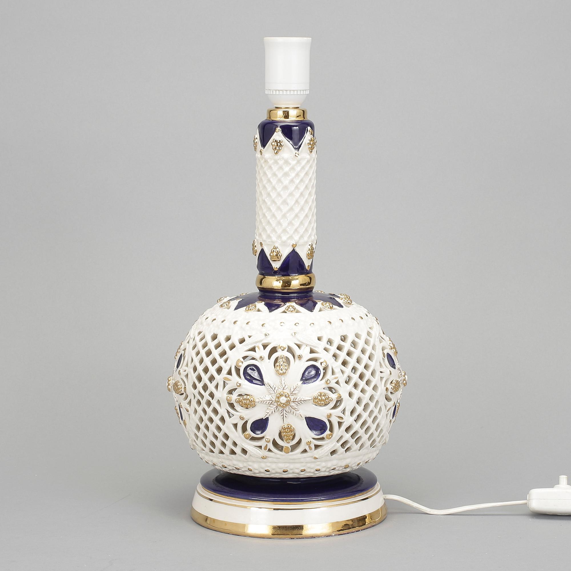 BORDSLAMPA, keramik, Italien, 1900-talets tredje kvartal.