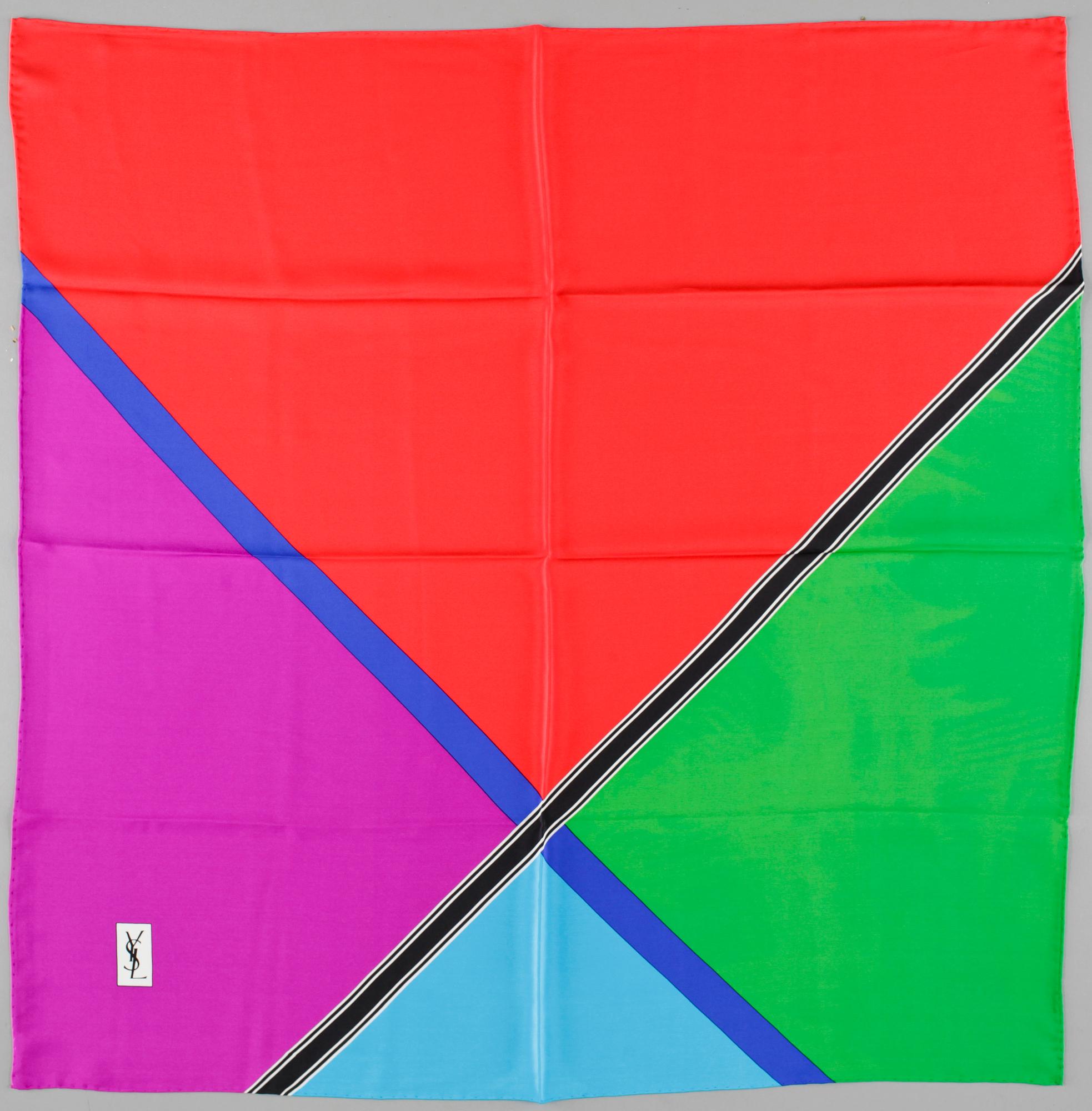 SCARVES, 4 st, siden, bl a Chanel och Yves Saint Laurent.