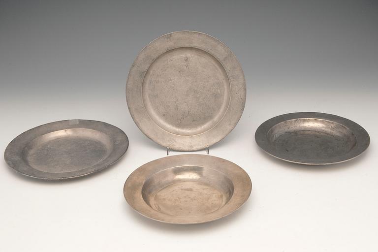 SWEDISH PEWTER PLATES, 4 PCS.