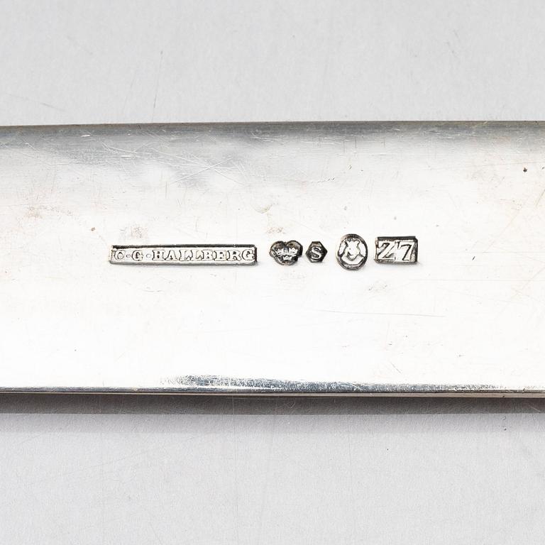 Atelier Borgila, a sterling silver writing box, Stockholm 1953 and a silver letter knife, CG Hallberg, Stockholm 1926.