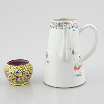 A Chinese famille rose porcelain pot and an enamel to copper pot, Qing dynasty, 18th century.