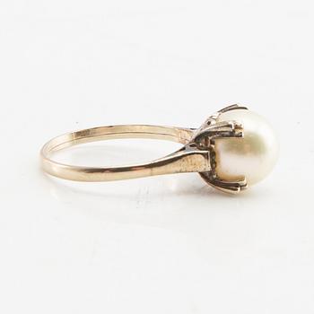 Ring, 14K gold with pearl.