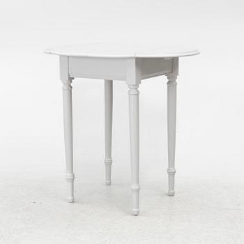 Side table with flaps. 19th century.