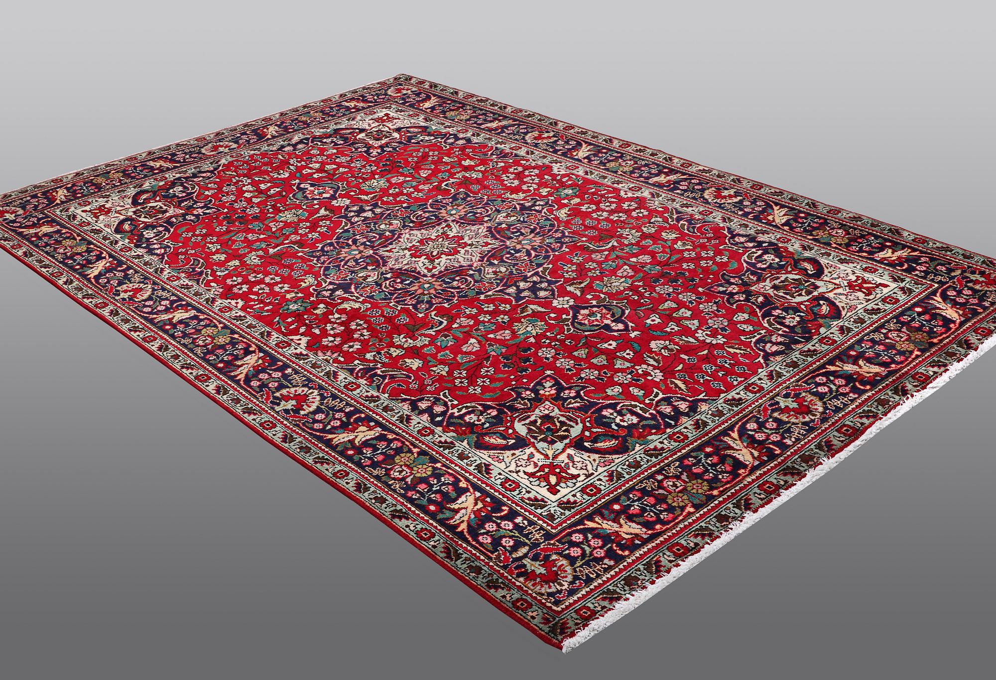 Matto Tabriz, ca                                300 x 206 cm.