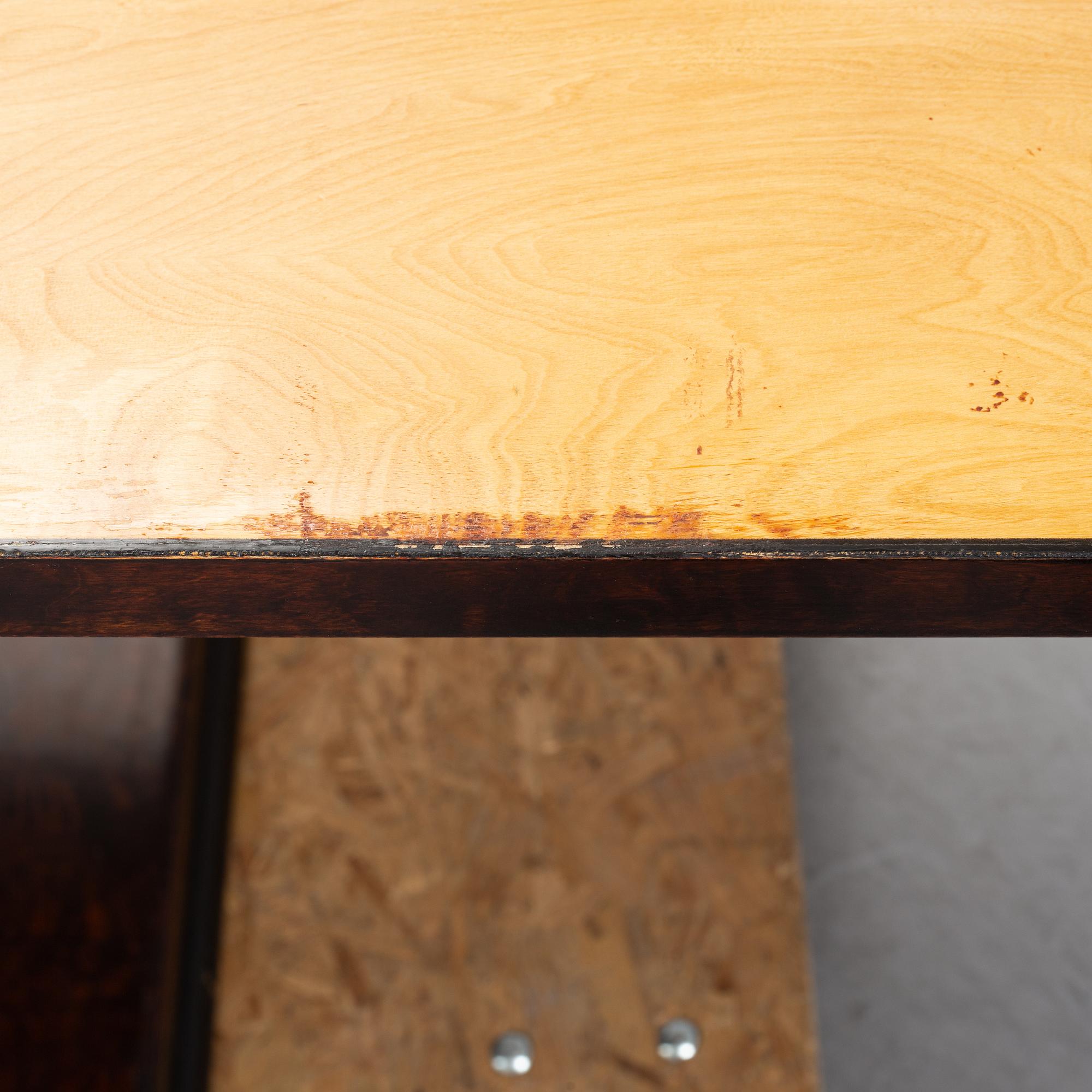 Otto Wretling, a 'Idealbordet' birch table, Umeå, 1930's.