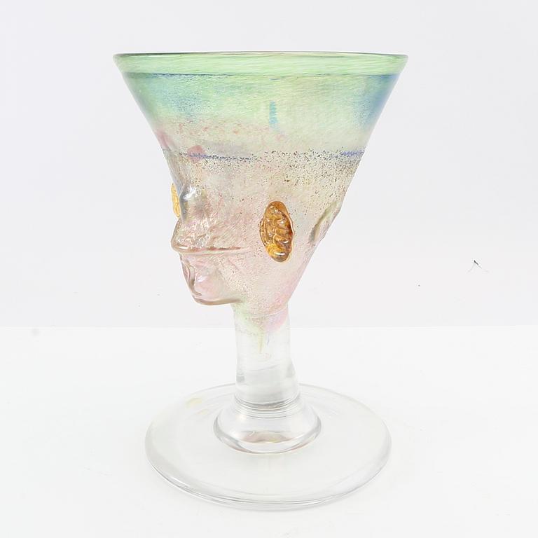 Bertil Vallien, skål på fot signerad Unique.