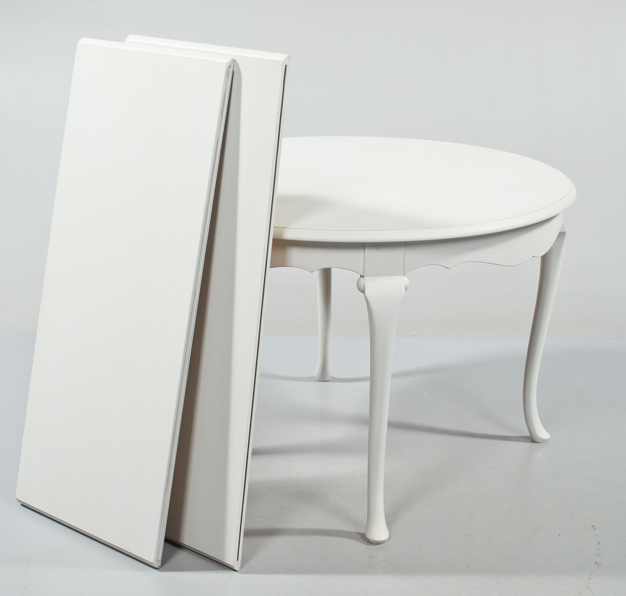 BORD, rokokostil, omkring 1900-talets mitt.