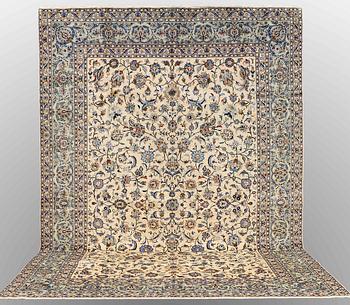 A carpet, Kashan, ca 474 x 320 cm.