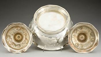 SKÅL samt ett par LJUSSTAKAR, silver, Erik Råström, CGR, 1976. tot vikt ca 1271g.