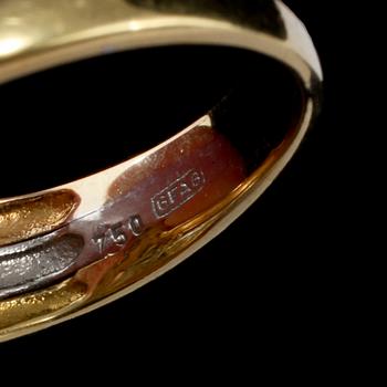 RING, 18k trefärgat guld med 6 åttkantslipade diamanter, Iduna, Varberg. Vikt 3 g.