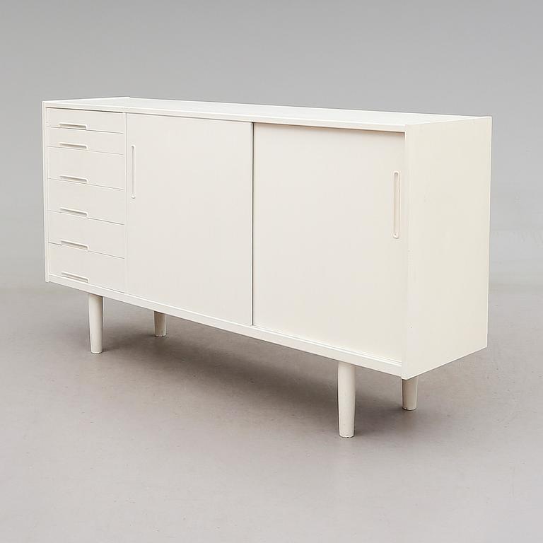 SIDEBOARD, "Florens", Nils Jansson, Troeds, Bjärnum, 1900-talets mitt.