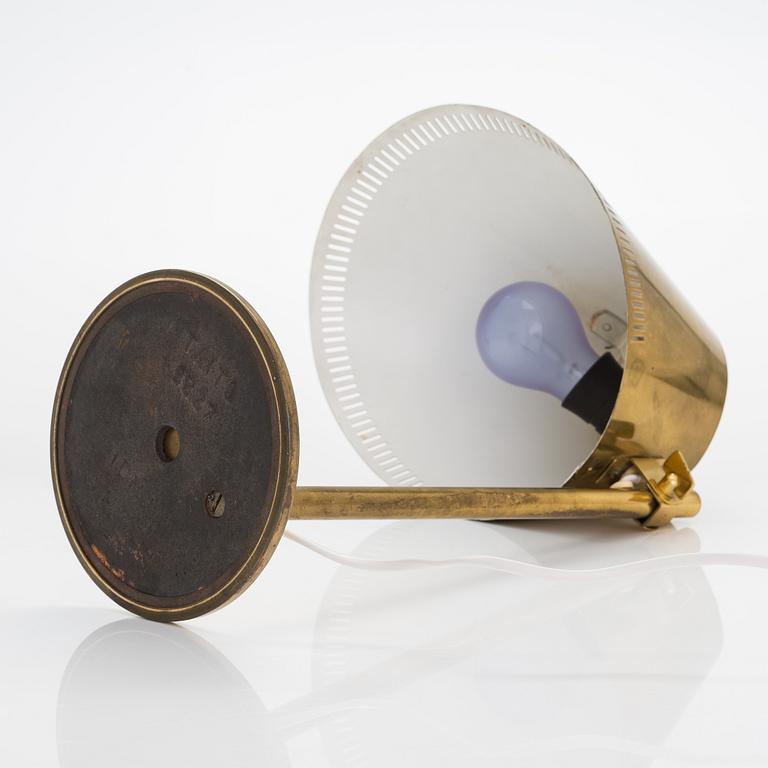 Paavo Tynell, a mid-20th-century  '9227' table lamp for Taito.