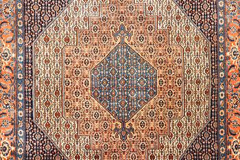 Matta, Antik Senneh, ca 221 x 170 cm.