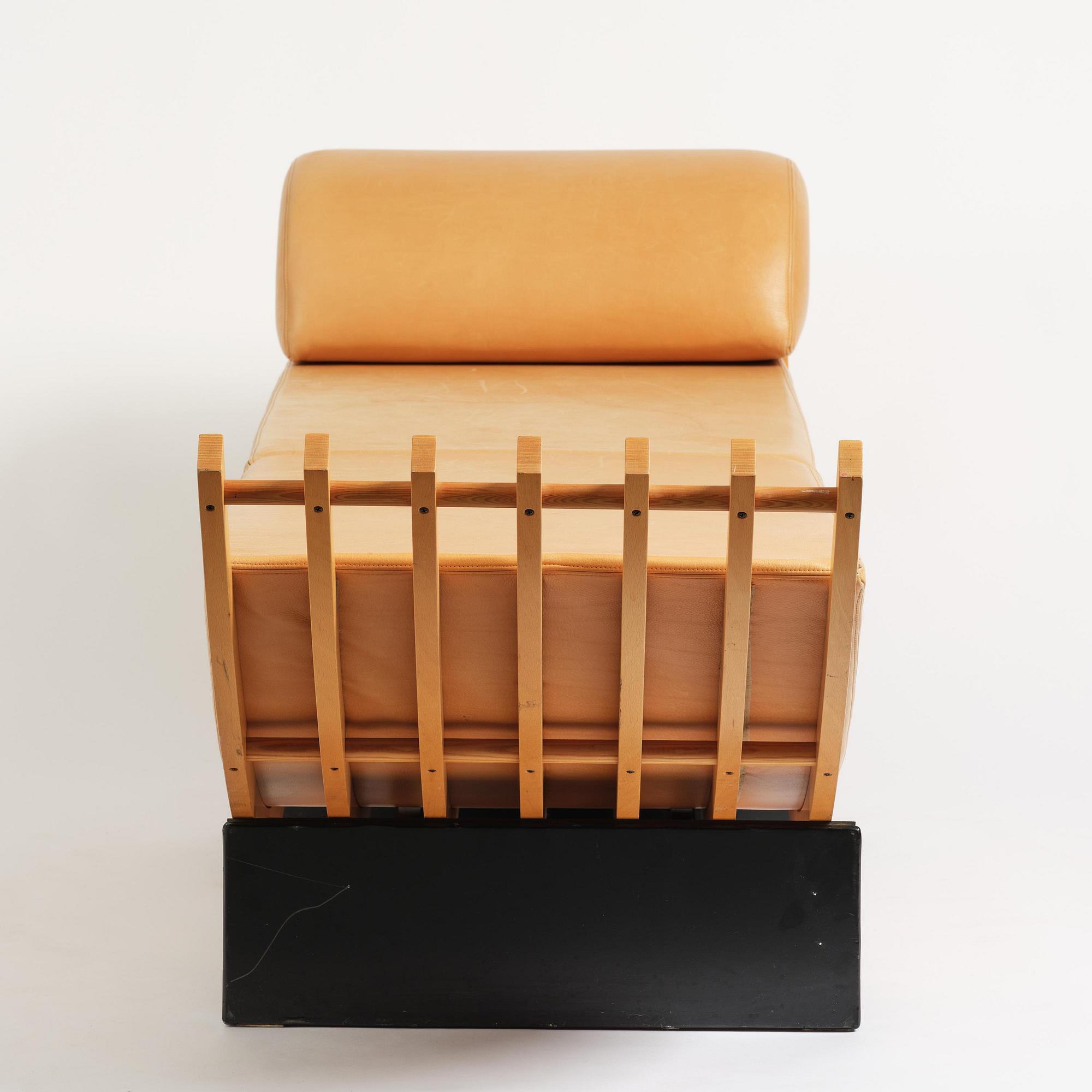 Jonas Bohlin, a "Concave" daybed, Källemo, Värnamo, post 1983.