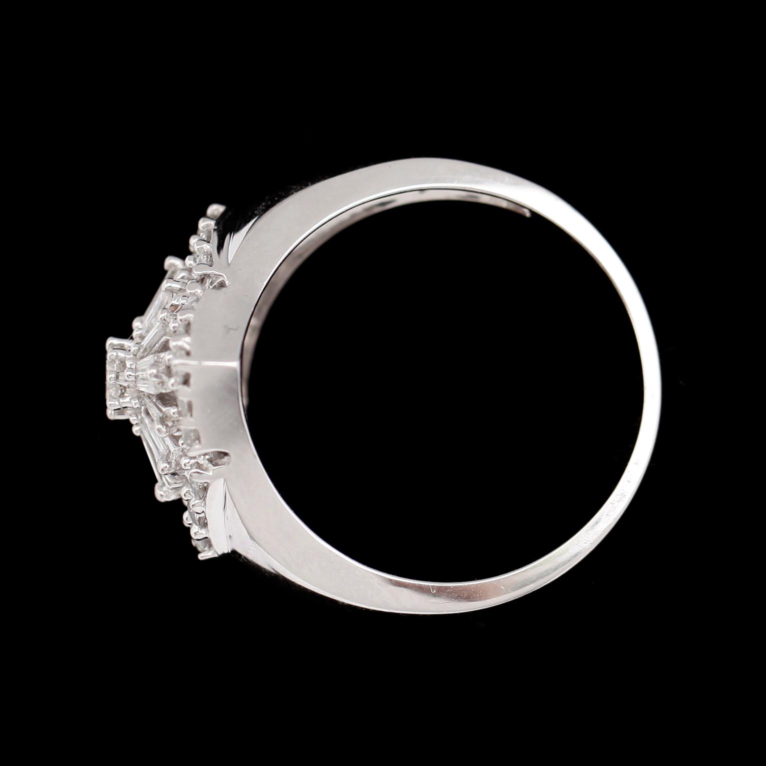 RING, 10 k vitguld, briljantslipade diamanter tot 0.75 ct.