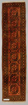 MATTA, Afghan. Ca 360 x 85 cm.