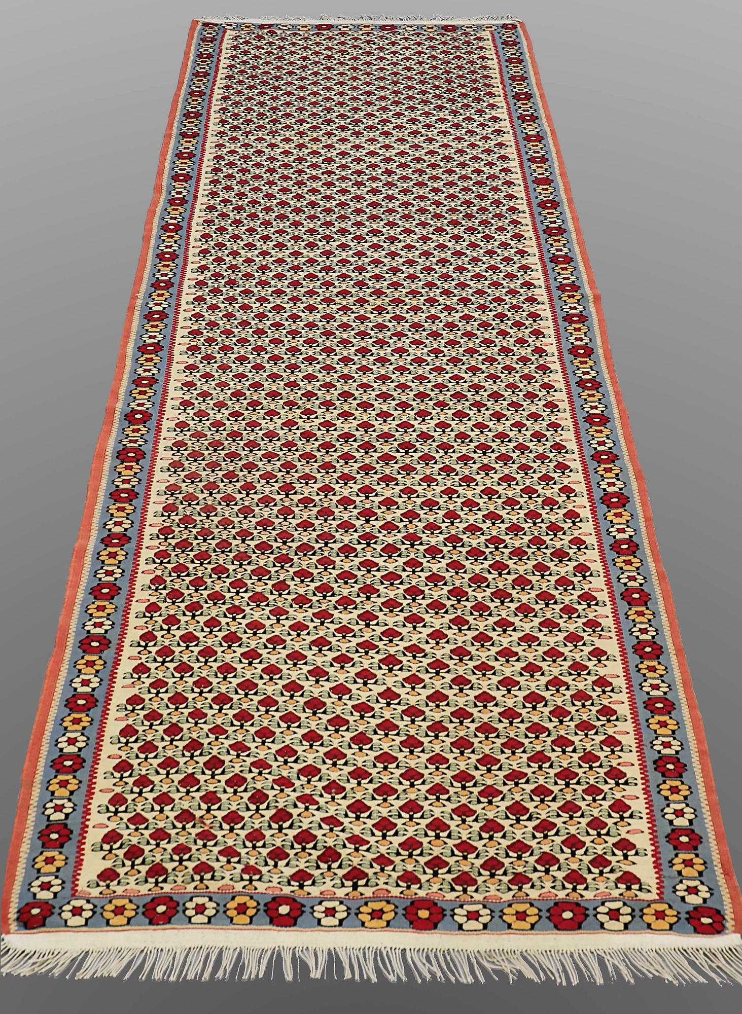 A runner Kelim Senneh 266 x 85 cm.