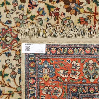 MATTA, troligen Täbris, old, 294 x 198 cm.