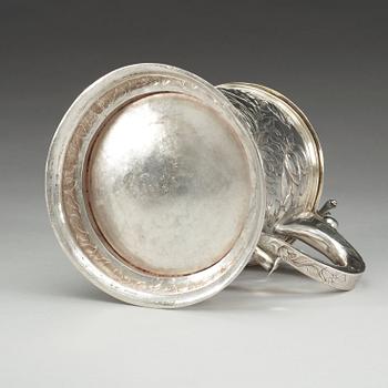 A Baltic 17th century parcel-gilt tankard, unidentified makers mark, Reval.
