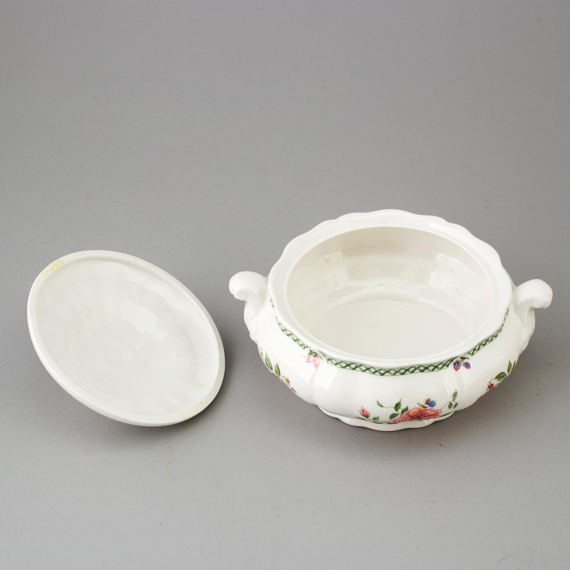 ROYAL DOULTON, frukostservis,porslin,  30 delar, "Victorian Garden".