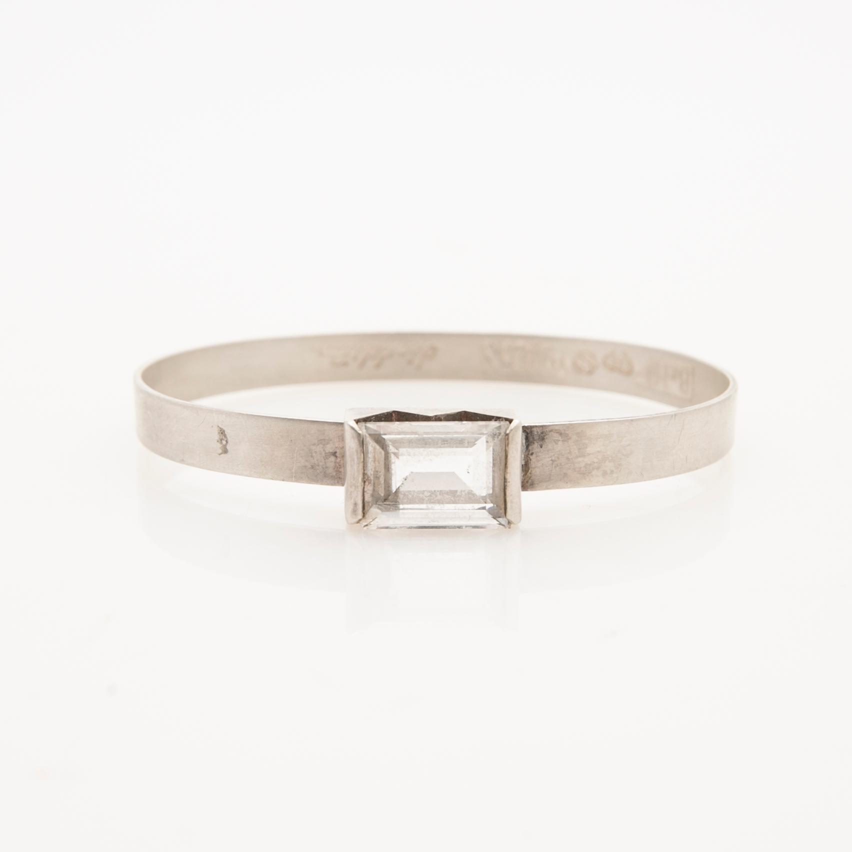 Åke Lindström för Bengt Erik Hallberg, armring, silver med bergkristall, 1973.
