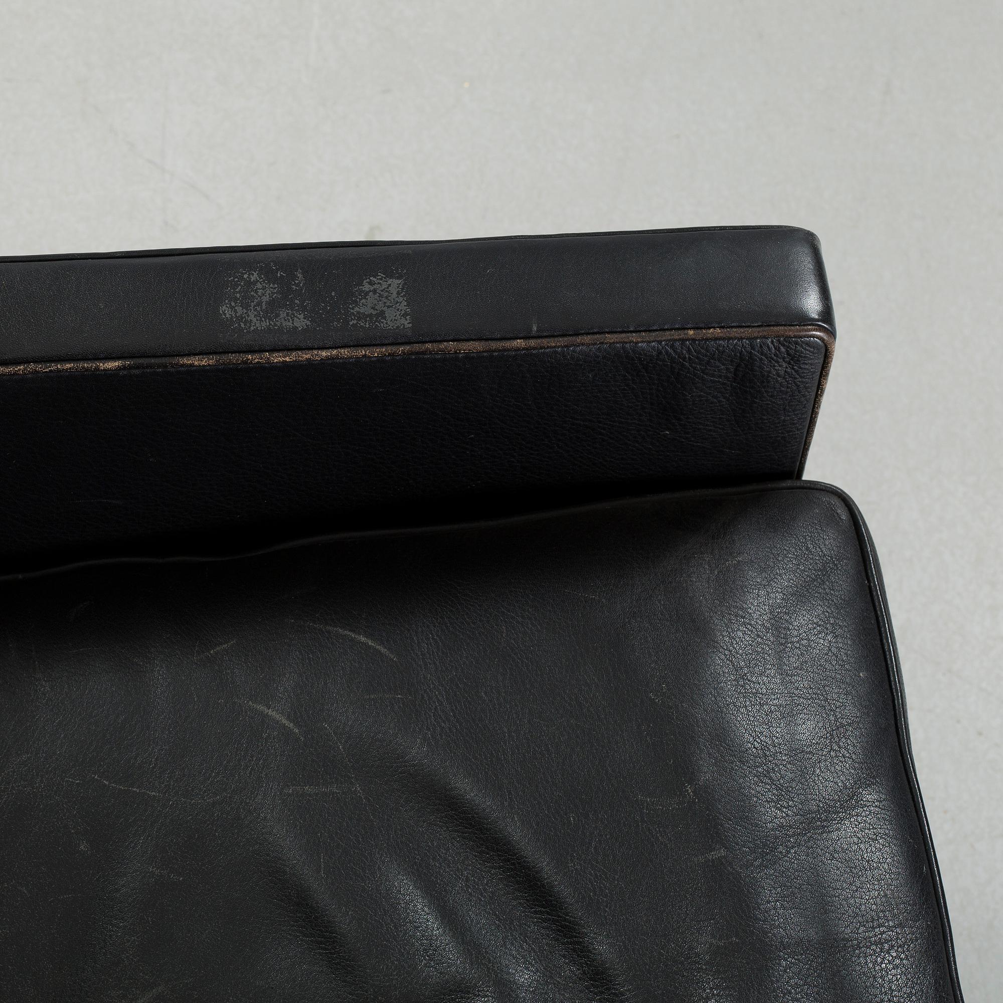 A "PK31" chair, designed by Poul Kjaerholm, Fritz Hansen, 1983.