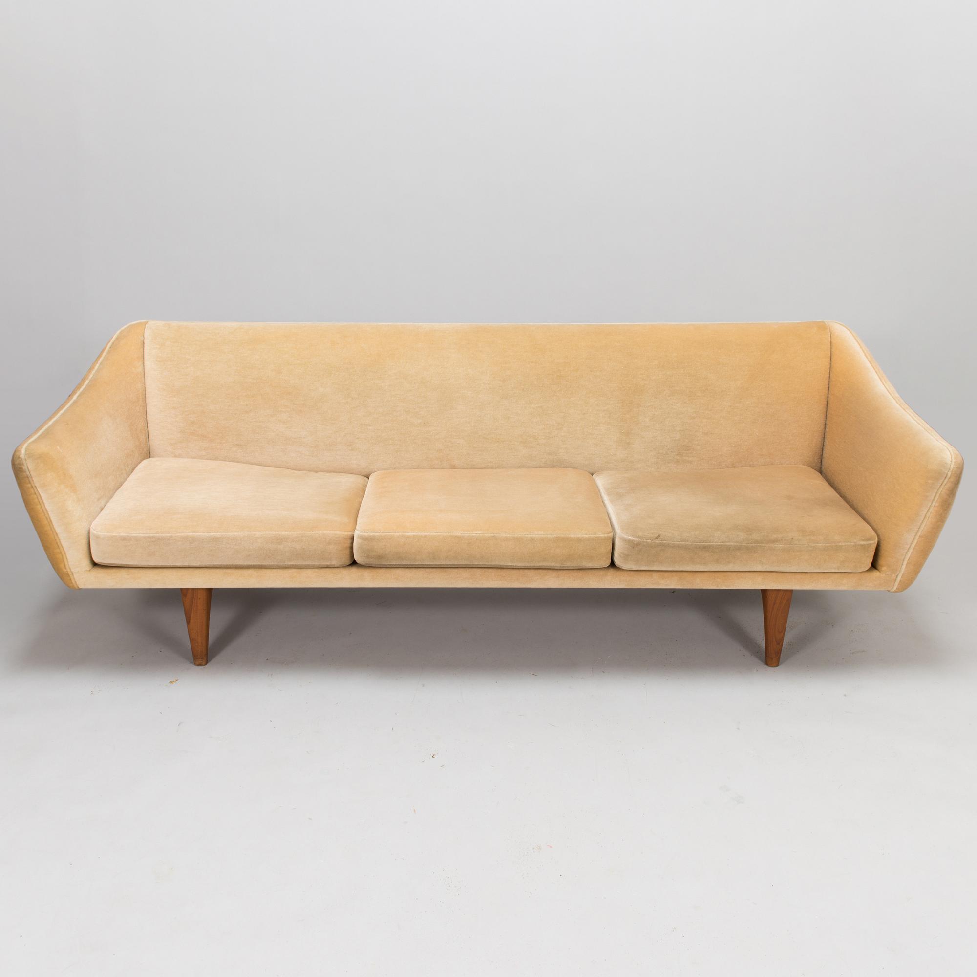 ILLUM WIKKELSÖ, a 1950's Danish 'ML-140' sofa for A. Mikael Laursen & Søn, Århus.