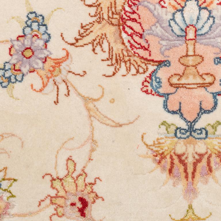 Rug, Tabriz, part silk, approx. 302 x 203 cm.