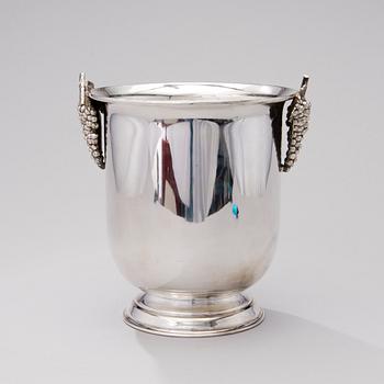 A CHAMPAGNE COOLER,  Lambidis original silverware, metal.