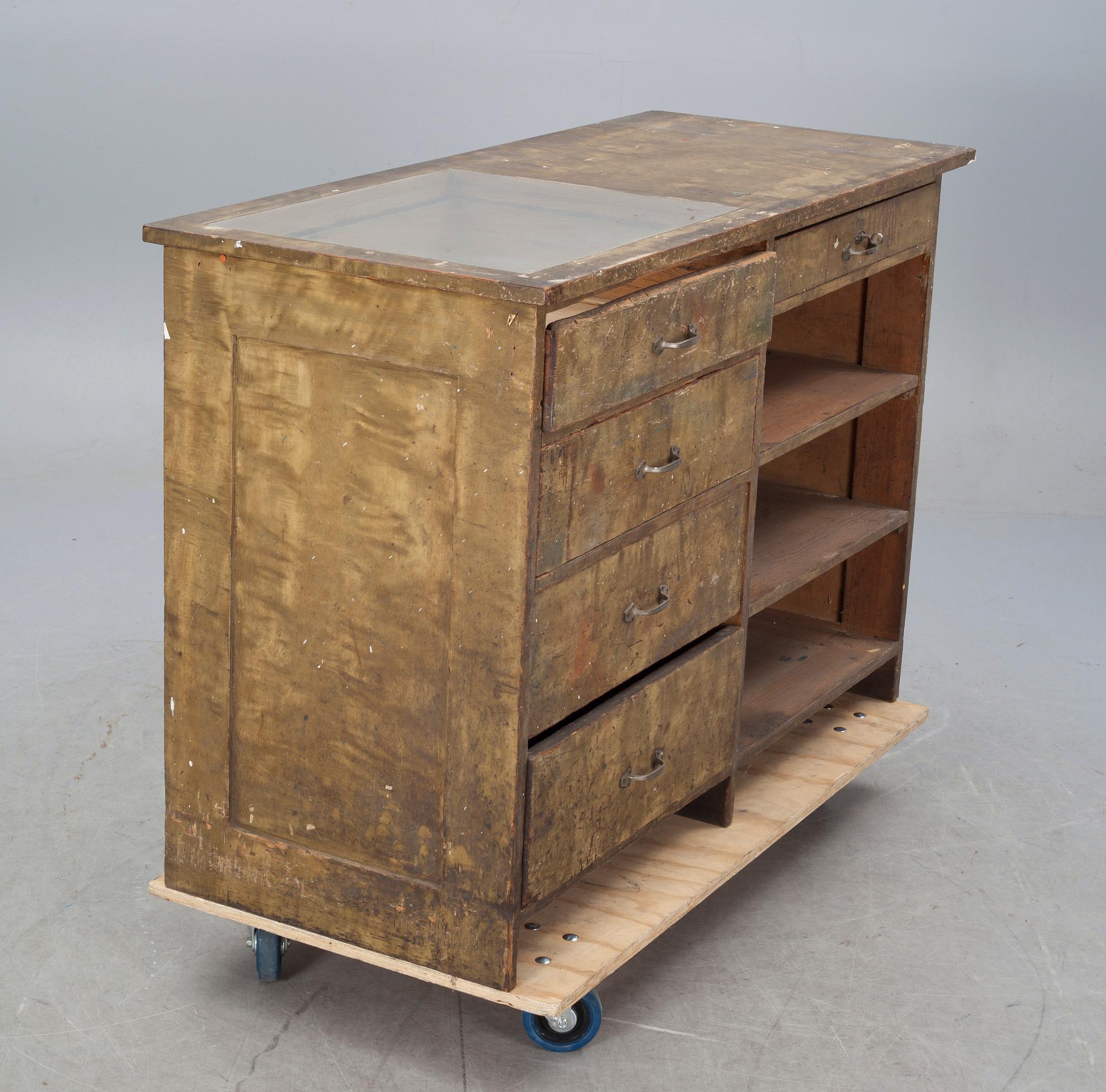 BUTIKSINREDNING, 2 delar, 1900-talets första hälft.