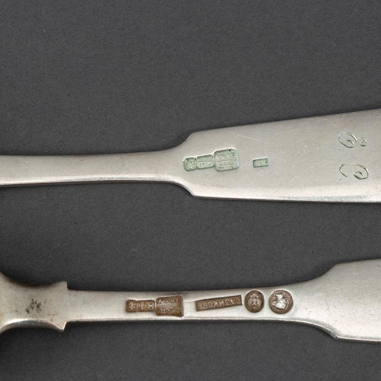 A Russian 17 psc silver cutlery, 19th century. Some marked Firm of Sazikov, St Petersburg 1857.