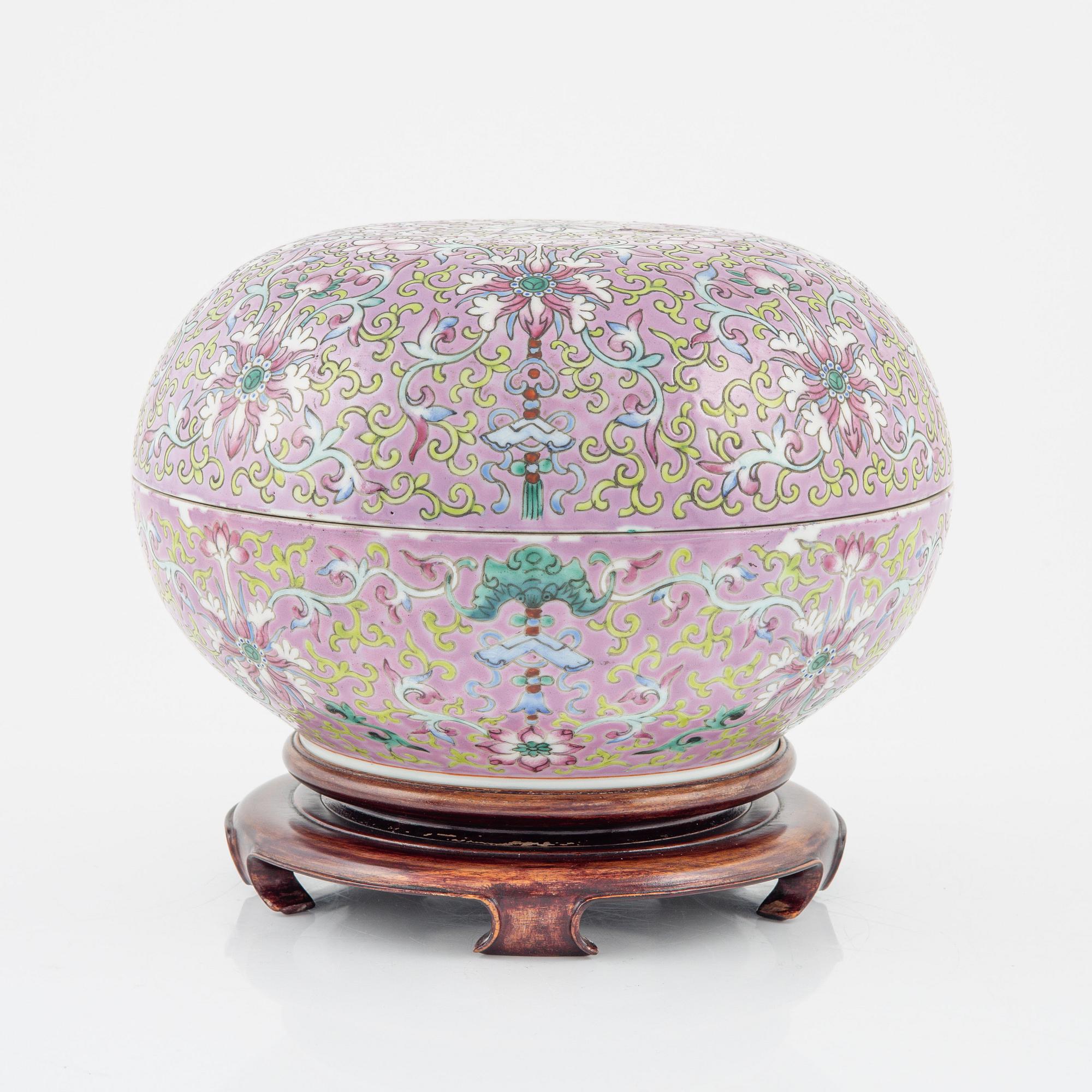 Ask med lock, porslin, Kina, 1800-tal.