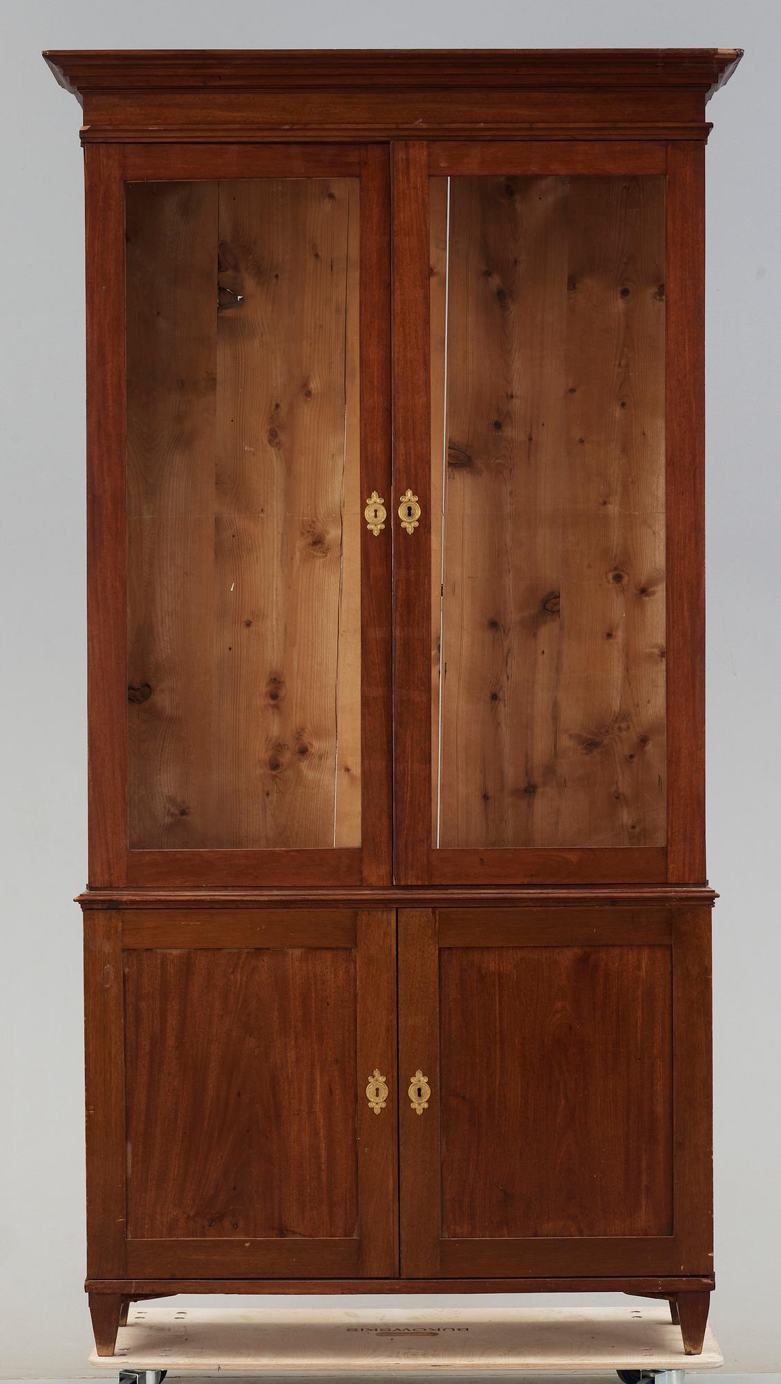 BOKSKÅP. Karl Johan, 1800-talets första hälft.