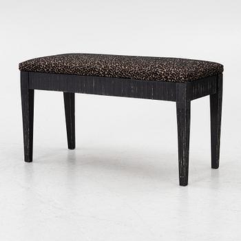 Bench, Gustavian style, first half of the 20th century.