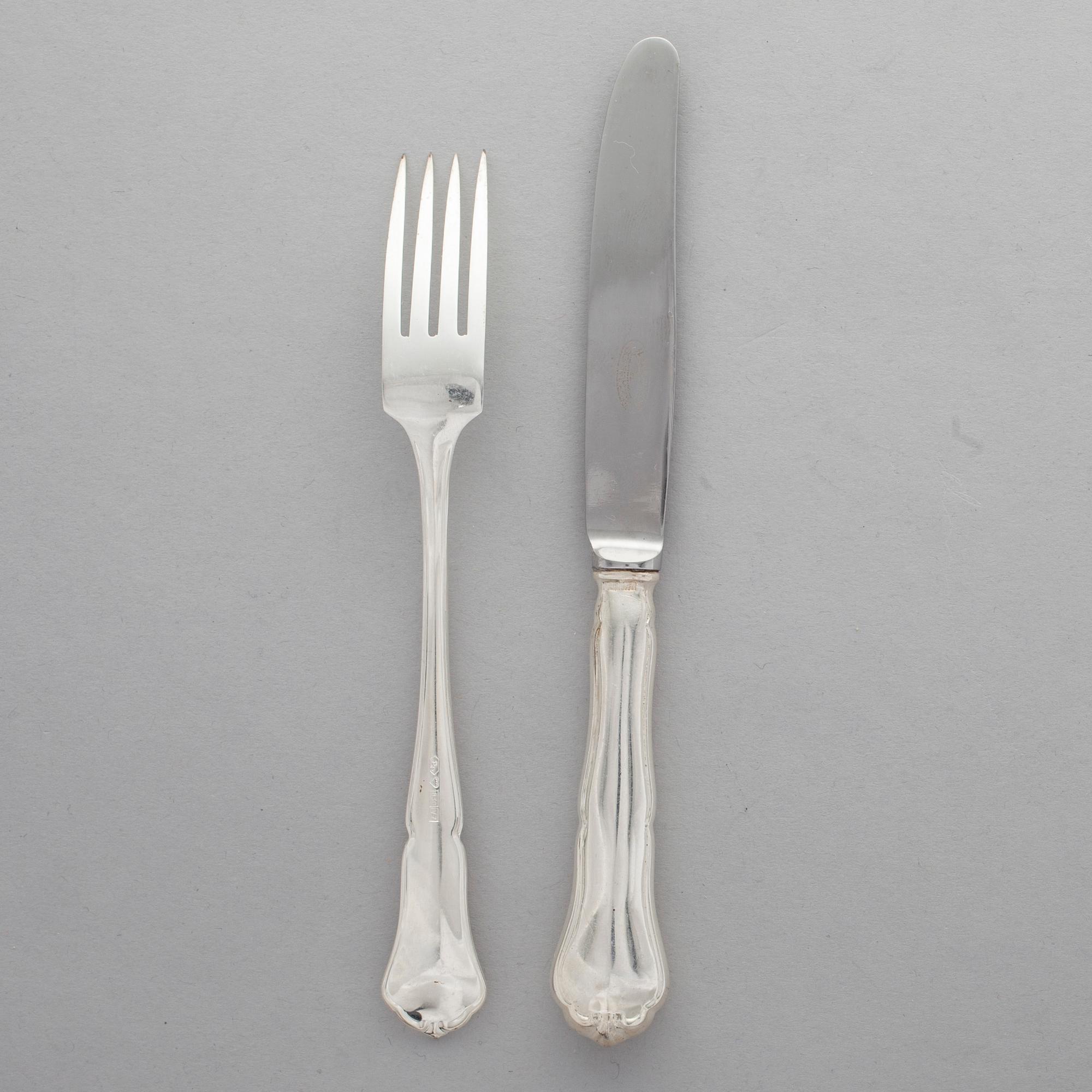 BESTICK, 10+10 st, silver, Chippendale, finska stämplar 1960- och 1970-tal. Knivbladen stål, Hackman.