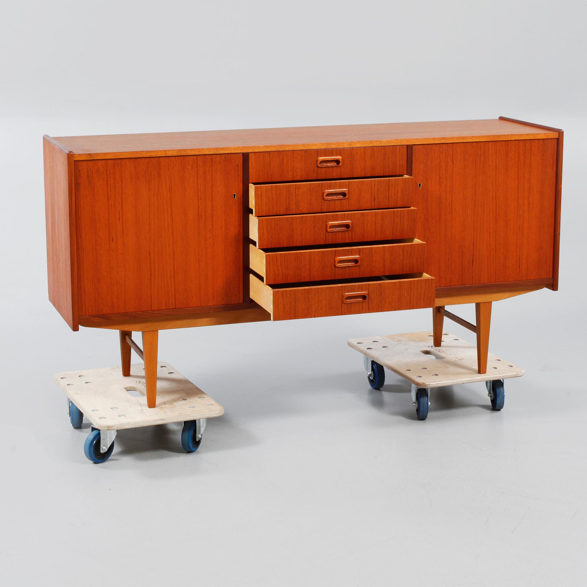 SIDEBOARD, 1960-tal.