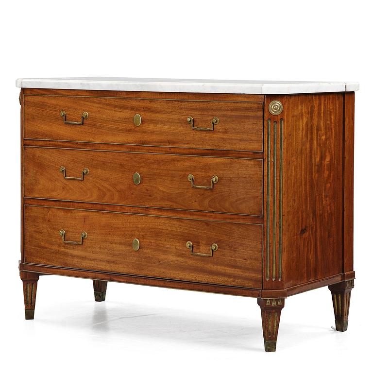 A late Gustavian mahogny commode by C D Fick (1776.1896).