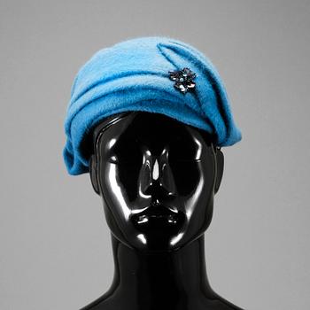 HATTAR, 4 st, Nordahls Eftr, Vänersborg, 1940/50-tal.