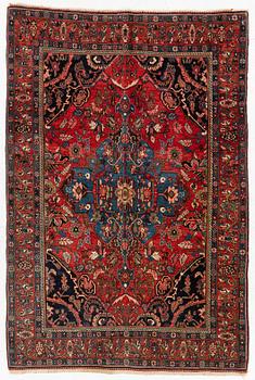 Matta antik Bidjar, Västra Iran, ca 210 x 143 cm.