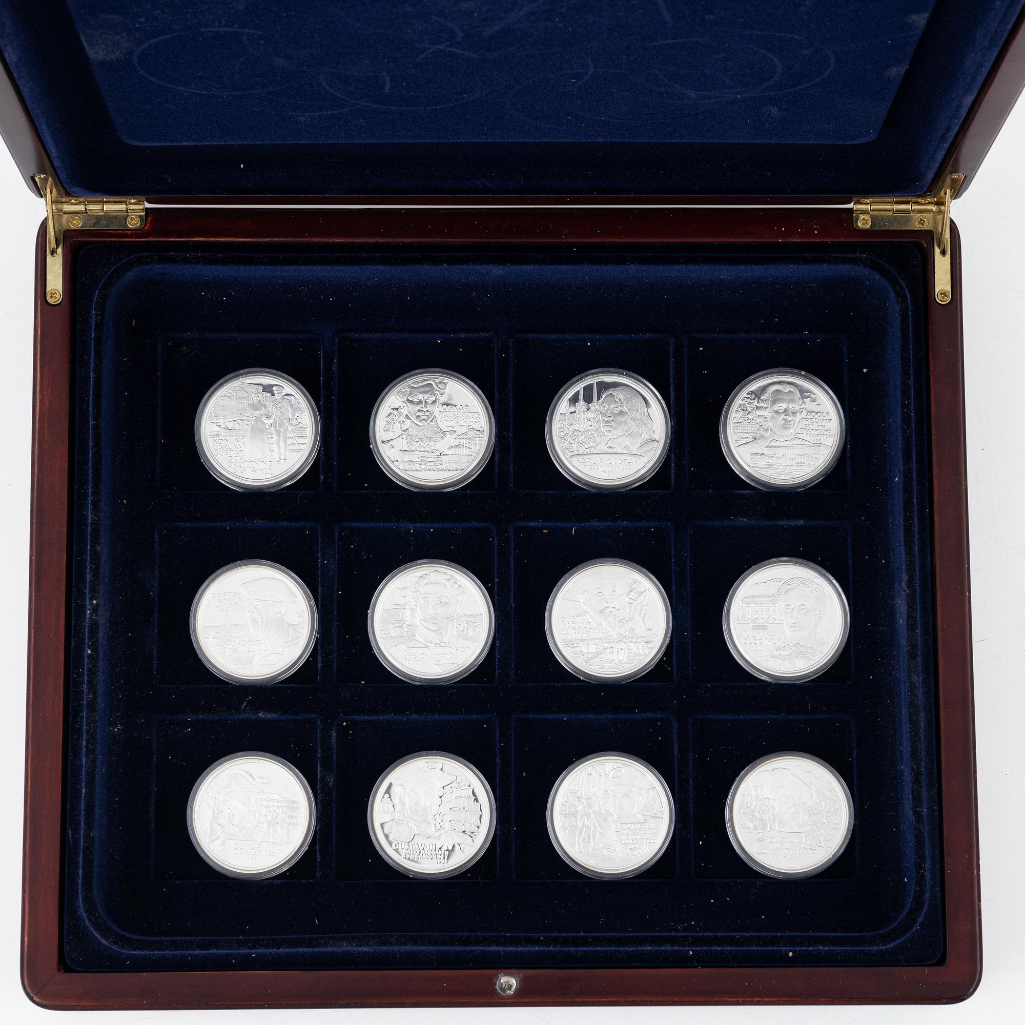 Minnesmynt, 36 st, silver, "Kungariket Sverige".